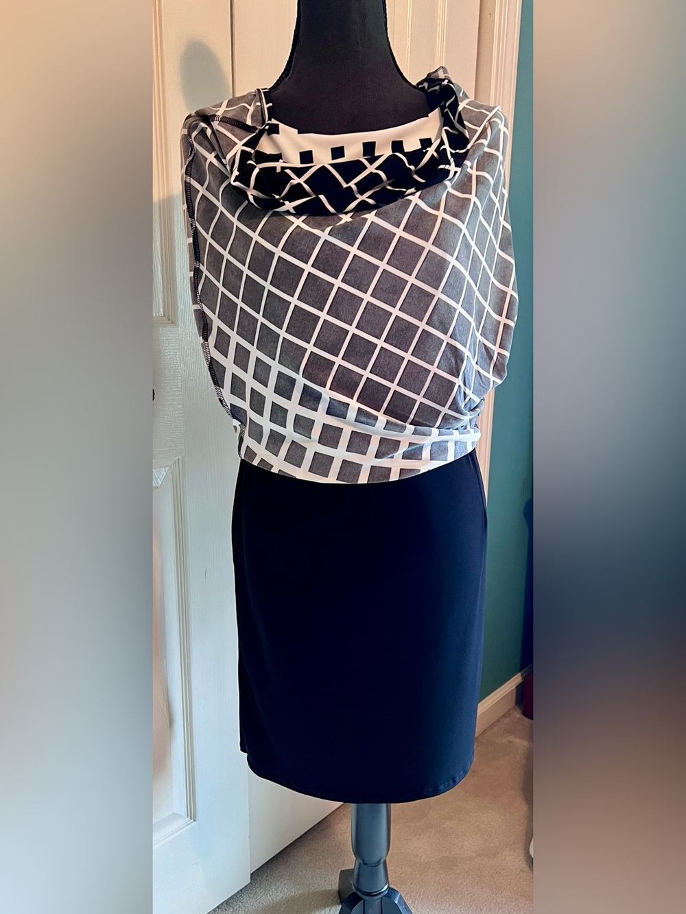 Anne Klein Black and White Lined Geometric 3/4 Sleeve Dress Women’s Size 10 - Picture 7 of 9